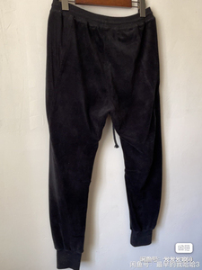 烫绒裤子毛呢长裤黑色萝卜裤m码商场三百多买的。成色看图。
