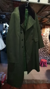 大衣将校呢八十年代慰问品，55式后作版，将校呢大衣。海淀区学