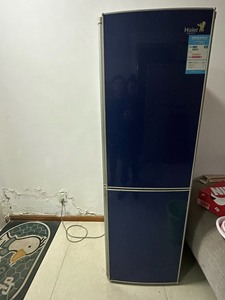 海尔冰箱转让，功能正常，一直在用！处理价400元自提！