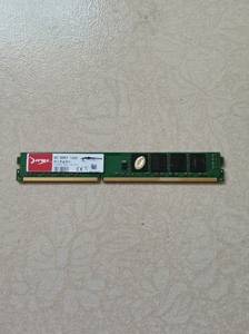 原装精亿黑鲨系列，台式主机运行内存条8G，DDR3-1600