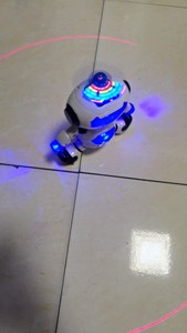 劲风炫舞儿童会唱歌跳舞电动机器人360度旋转灯光音乐玩具，电