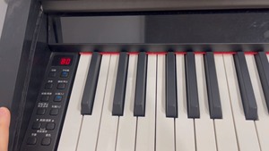 ‼️‼️自用钢琴！九成新yooth智能钢琴教室配套电子琴 搬
