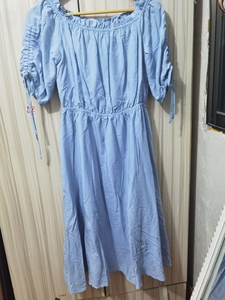 片断蓝色泡泡袖连衣裙，155尺码，能穿120斤，面料舒服