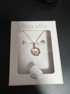 Pica Lela正品颈链饰物，全新，清闲置