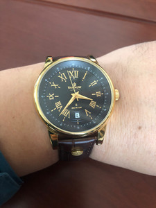 出售一款手表，99新，德国坤格机械表，非常不错的一款表，佩戴