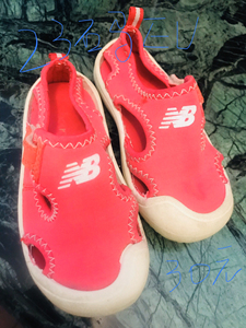纽百伦 New Balance 儿童夏季运动鞋，粉色女童款。