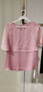 卡迪黛尔全新粉色剪标披肩小上衣，36码，衣长56，胸围92，