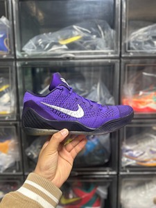 球鞋名称：Nike/耐克 科比9月球漫步