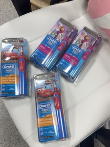 欧乐B儿童阶段型电动牙刷 全新 海淘 密封包装 特价出 包邮