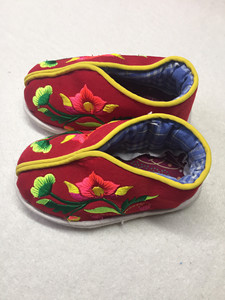 手工百衲1-2岁宝宝养脚小棉鞋舒适，透气，别致……有各种花色