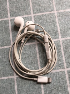 扁头耳机 功能正常 苹果7 -14手机 皮子发黄  发货前实