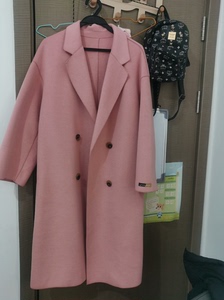 藕粉色女士大衣，韩国绒，衣长105，120-135斤可穿，偏