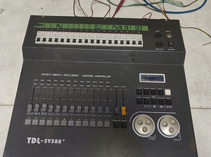 TDL-SY388 一台（电源直通箱，可控硅箱，512控台）