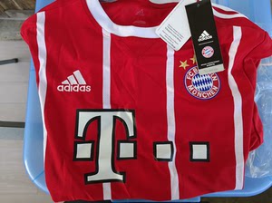 拜仁慕尼黑 1718赛季 主场 球迷版球衣 全新带吊牌 m码