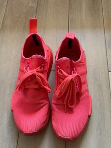 adidas正品橘红色运动鞋健身男鞋，鞋太多，闲置转让。