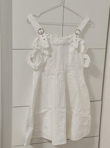 LEDIN乐町吊带连衣裙s码，纯白色修身款，版型非常好，特别