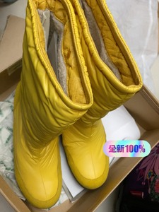 香港女鞋品牌欧嘉，雪地靴35号，全新，特美鹅黄色，商场专柜买