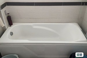Keze/科泽浴缸，几乎全新，尺寸1400/700/520