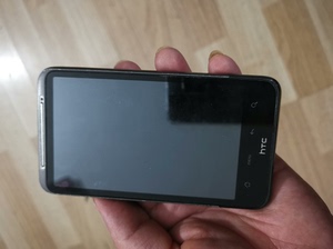 HTC A9191手机，电池坏了无法测试成色还不错，收藏摆件