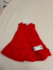 jnby婴儿背心裙 大红色过年新衣服好选择 90码全新 吊牌