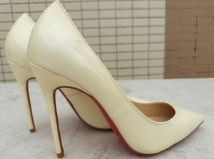 红底鞋CL款高跟单鞋，跟高10.5厘米36码，实物如图