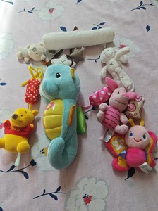 婴儿，幼儿玩具，用品，咬咬乐，围嘴，小海马，防摔头神器