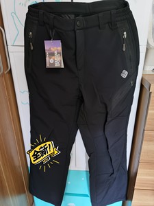 Salomon萨洛蒙户外徒步黑色软壳冲锋裤，防风秋冬款M码。