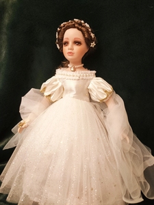 高端艺术手作古董陶瓷娃娃伊丽莎白钻石星花裙成品展示    娃