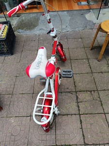 品牌贝嘉琦12寸儿童折叠自行车，小孩大了低价转让
