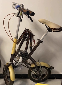 法国圣飞特折叠自行车，成色很好，折叠方便，把手也可以折叠，喜