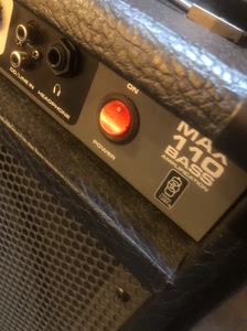 百威贝斯音箱Max110 Peavey max110贝斯音响