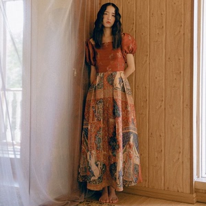 彼得潘大叔公主系列《卡拉布》砖红色复古宫廷收腰显瘦印花连衣裙