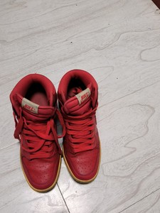 耐克烽火红色dunksb，运动高帮內增长女鞋，棉鞋，
