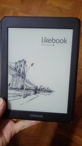 博阅Likebook T80D，如图，品相还可以。有保护壳。