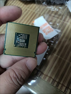 Q6600四核2.4G，775针处理器，正常使用，拆机U包邮
