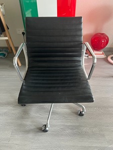 国现HERMAN MILLER EAMES 经典餐椅办公椅！