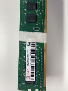 紫光国芯 DDR3 4G 1600hz 拆机内存条。 单条3