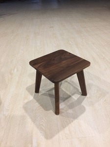 北美黑胡桃方凳小方凳凳子实木矮凳 木蜡油涂抹。    尺寸2