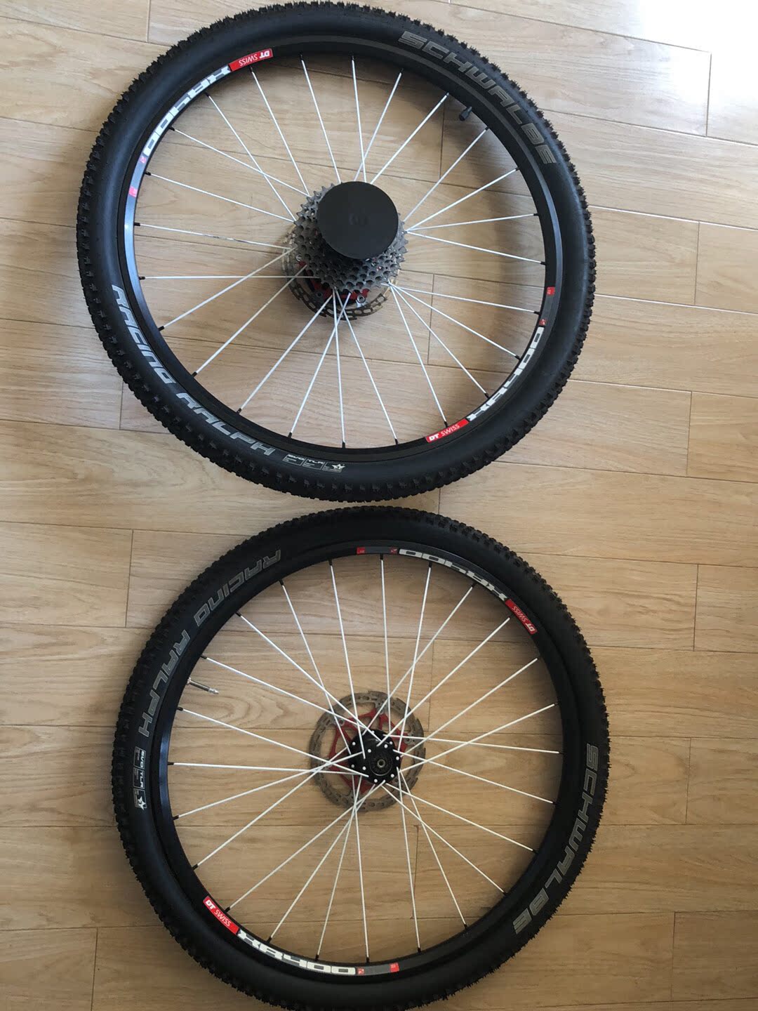 轱辘哥自编左撇子26寸山地轮组dt400贴