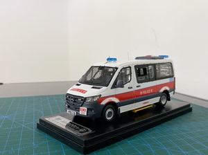 1/43香港警车奔驰冲锋车模型，AURORA极光品牌。1/4