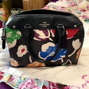 coach山茶花 波士顿包 中号