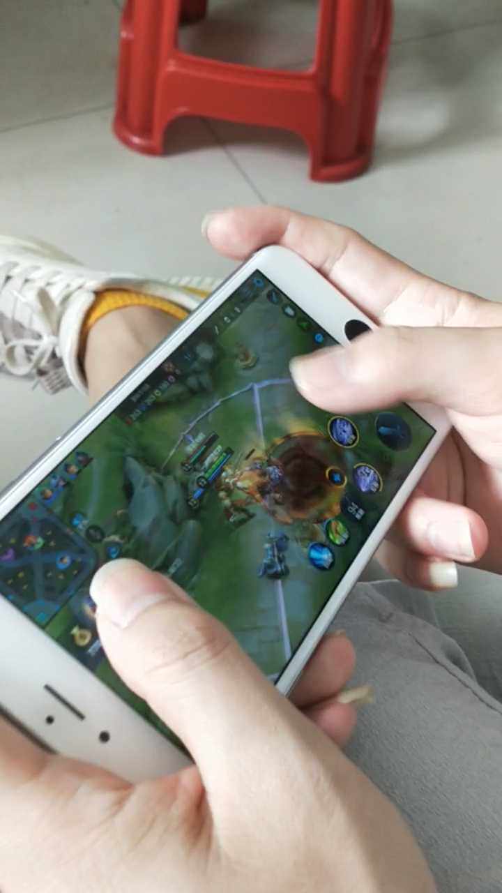 苹果手机玩游戏不接打入电话