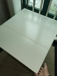 宜家英格托翻板餐桌，大小灵活调节，白色好看，成色不错