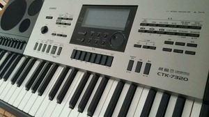 卡西欧CTK7320电子琴，是卡西欧最新款高端产品，更是对卡