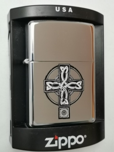 全新芝宝Zippo，专柜正品，06年凯尔特徽章，十字架，黑冰