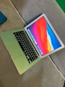 苹果超薄macbookair md760b笔记本电脑