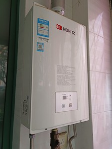 13升燃气热水器恒温，上海名牌，7成新，使用无任何问题，功能