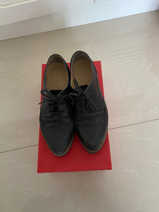 奥康巴洛克风格黑色内增高轻便女皮鞋单鞋，鞋子有一点内增高，重