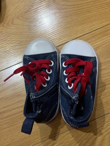 vans帆布鞋，15cm，幼儿园不让穿系鞋带的鞋子，穿一次，