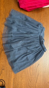 110码 优衣库女童春夏纱裙 如图蓝色 洗净。